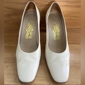 Salvatore Ferragamo Women's Cream Heels
